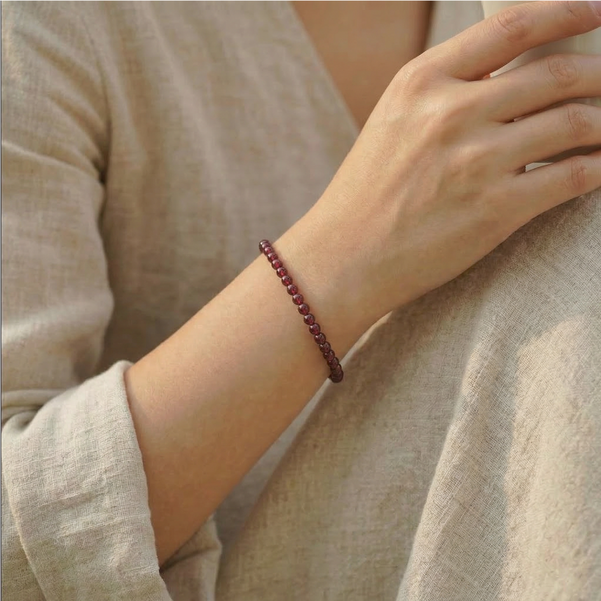 Bracelet fin en grenat naturel — Perles 3 mm